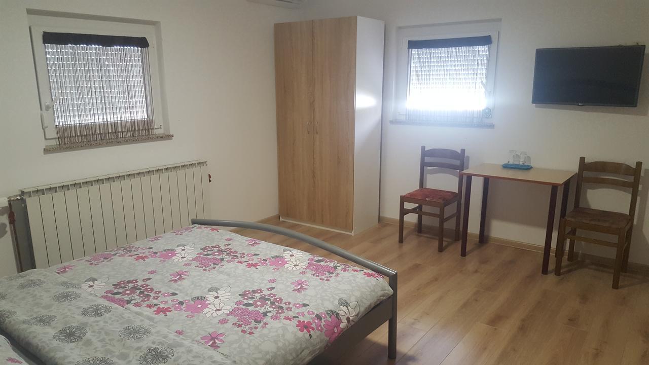 Bed and Breakfast Sobe Mrak Bjelovar Exterior foto
